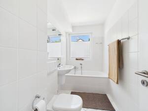 Charmante 2-Zimmer-Wohnung mit Balkon und Stellplatz in Wiesbaden-Biebrich – 65187 Wiesbaden – Vorschaubild 7