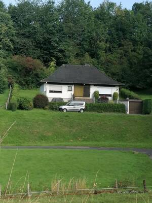 Nachbarn, was ist das? Freistehendes Haus mit vielen Möglichkeiten. – 42897 Remscheid – Vorschaubild 2