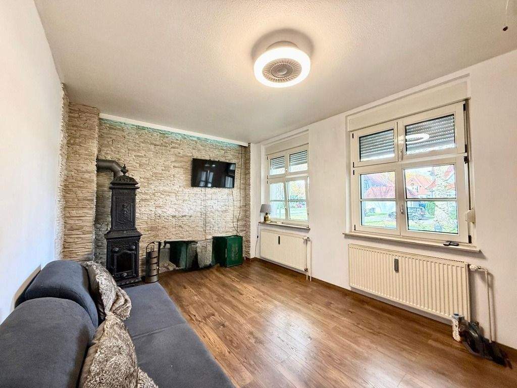 Besser als eine Wohnung! Gepflegtes Juwel mit wunderschönem großen Garten, Einbauküche und Pool – Bottrop – Bild 1 von 9
