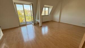 DG- Balkon - Laminat - offene Küche mit EBK !! – 9131 Chemnitz – Vorschaubild 3