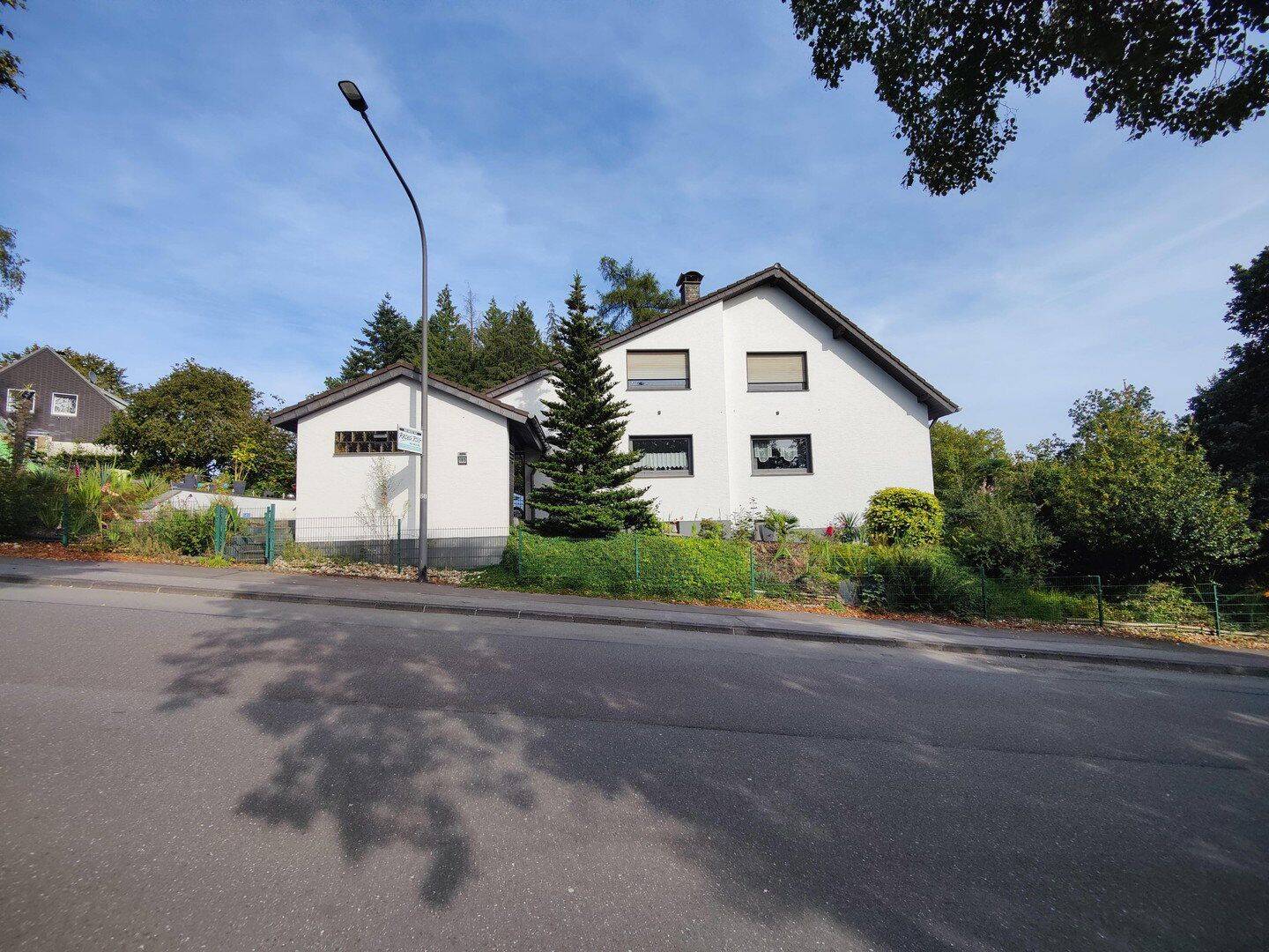 Dreifamilienhaus im Grünen mit großem Grundstück – Remscheid – Vorschaubild 3