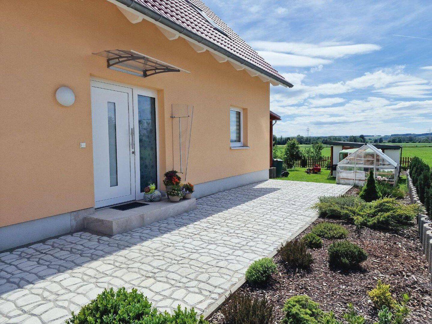 Einfamilienhaus in Dürrlauingen – Dürrlauingen – Bild 1 von 9