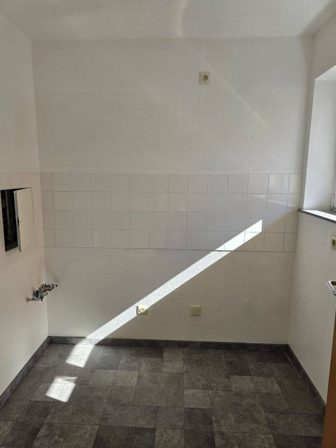 Charmante 3 Zimmer Wohnung in Saarbrücken- Burbach zu vermieten – Saarbrücken – Vorschaubild 6