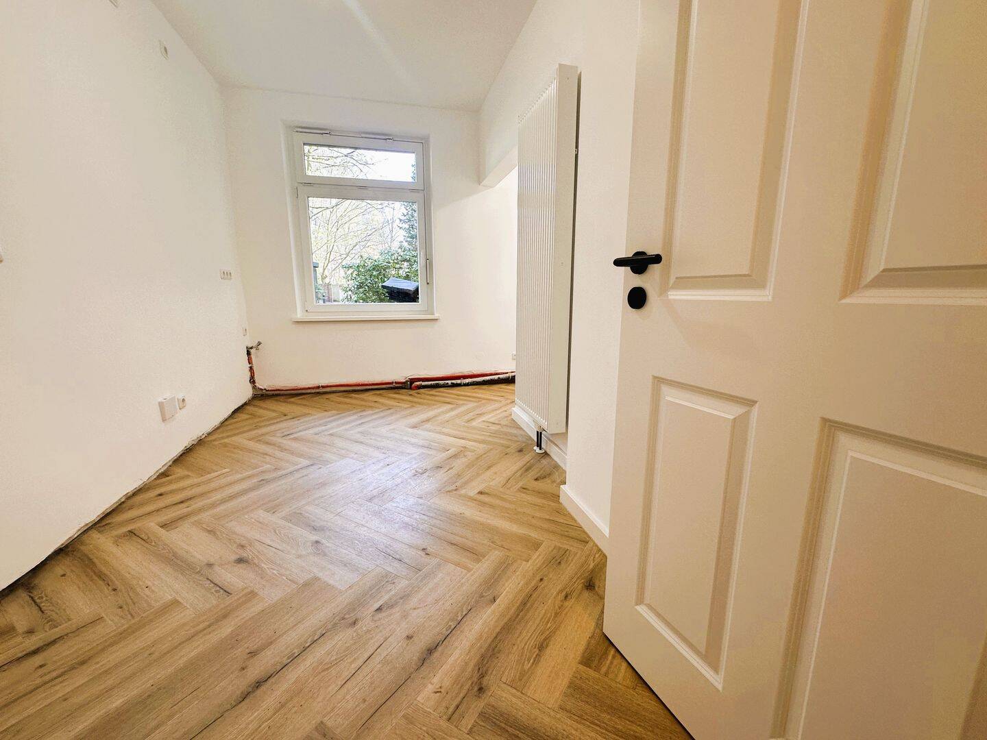 Vollständig sanierte Erdgeschoss-Wohnung mit neuer Einbauküche in beliebter Lage von Barmbek-Süd – Hamburg – Vorschaubild 8