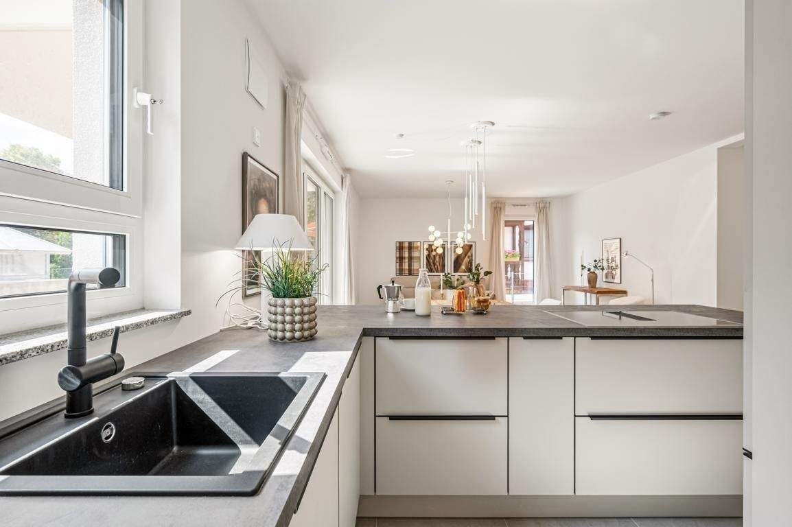 3 Zimmer-Wohnung mit eigenem Garten, Einbauküche und Full-Smart-Home – Wiesbaden – Vorschaubild 2