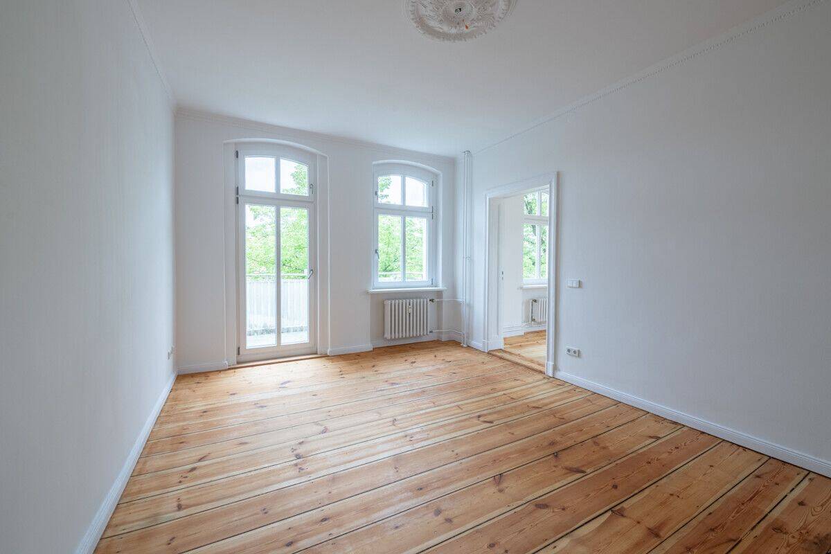 Bezugsfrei & provisionsfrei: Stilvolle 4-Zimmer-Wohnung mit Balkon - fußläufig zum Tegeler See – 13507 Berlin – Bild 1 von 9