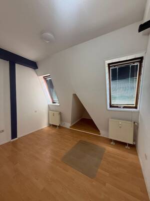 sehr schöne 3 Zimmer Dachgeschoss Wohnung in Dortmund Brackel – 44309 Dortmund – Vorschaubild 8