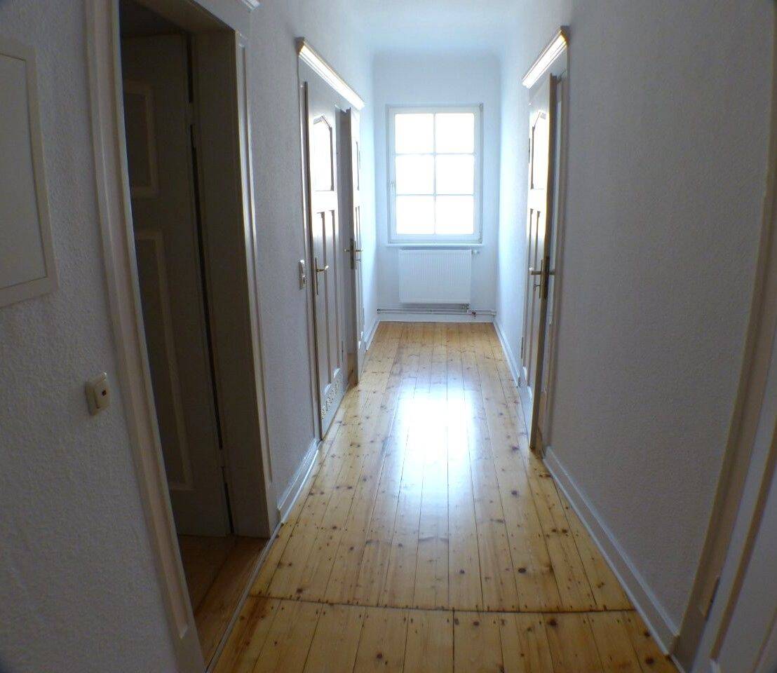 BESICHTIGUNGSTERMIN BITTE TELEFONISCH VEREINBAREN - 3 Raumwohnung im 1.OG mit Stellplatz in gepflegten Mehrfamilienhaus – Gotha – Vorschaubild 5