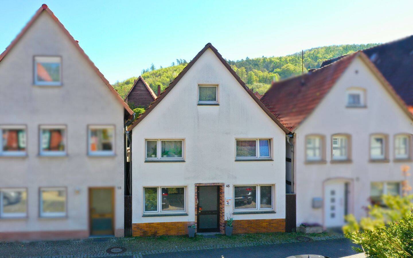 Ideal für Handwerker! Einfamilienhaus mit Potenzial in zentraler Lage von Lügde – Lügde – Bild 1 von 6