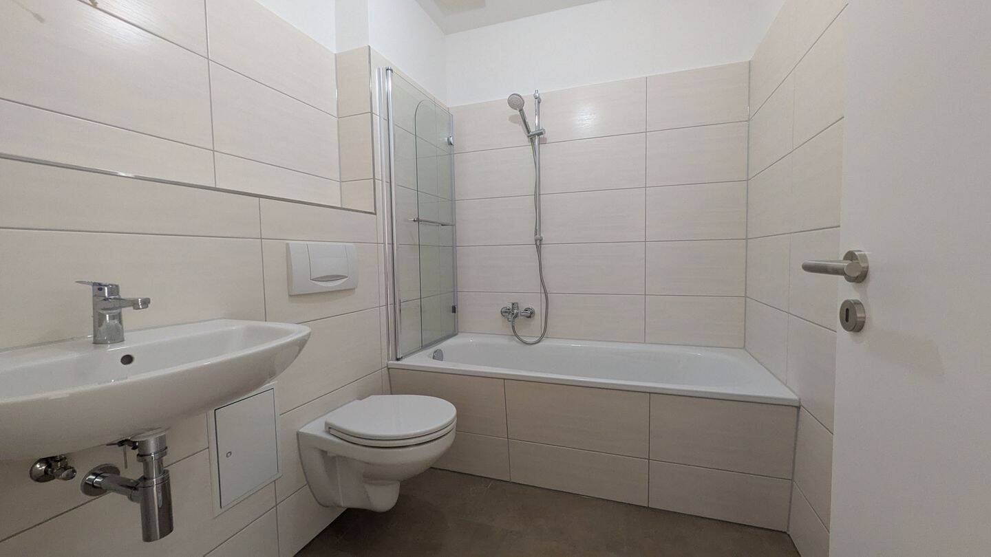 Helle gemütliche Wohnung mit Blick in die begrünte Umgebung – Dresden – Vorschaubild 6