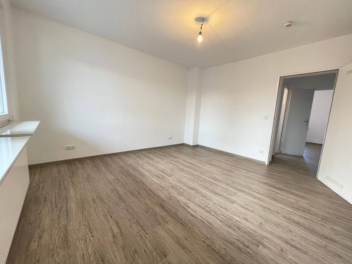 *Modernisierte Balkonwohnung mit Wannenbad*gedämmtes Haus* – Essen – Vorschaubild 8