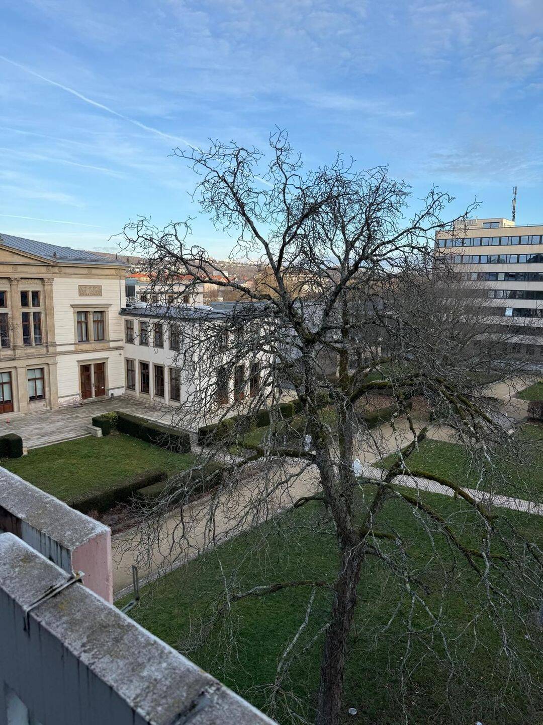 Schöne Wohnung am Schloss sucht einen NACHMIETER ab sofort