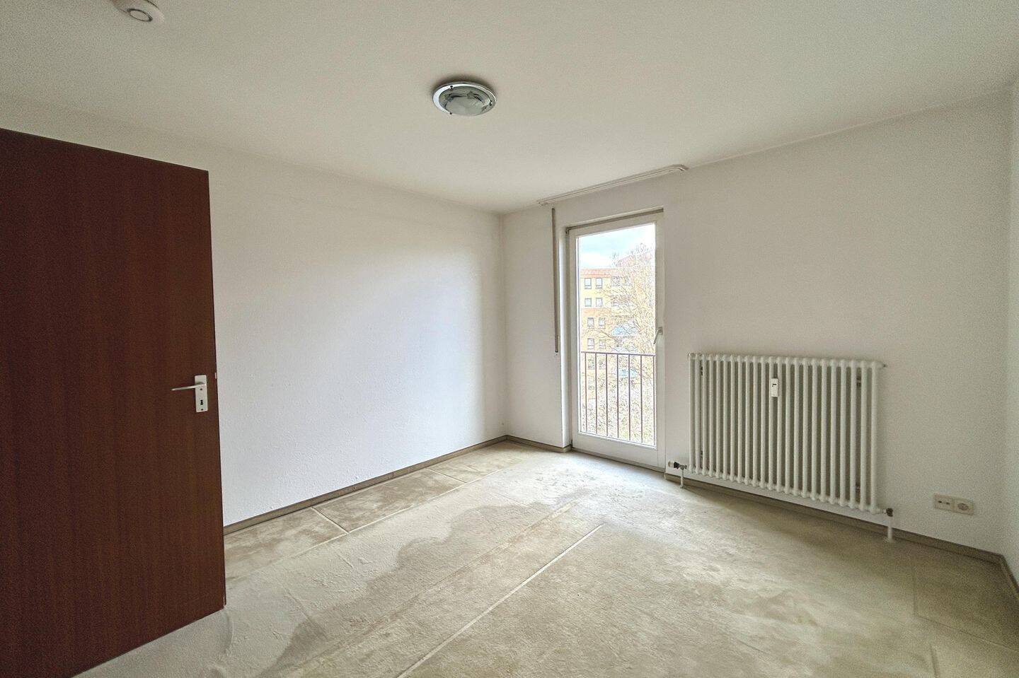 Dachterrasse mit freier 2-Zi.-Whg., TL-Bad mit Wanne + Dusche, 4. OG mit Aufzug, TG-Box – Stuttgart – Vorschaubild 8