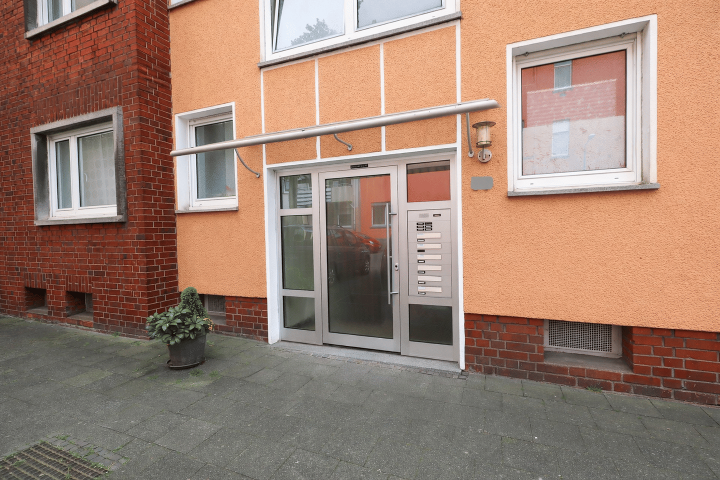 Erstbezug nach Teilsanierung: 4-Zimmer-Etagenwohnung im Herzen von Alt-Homberg – Duisburg – Vorschaubild 2