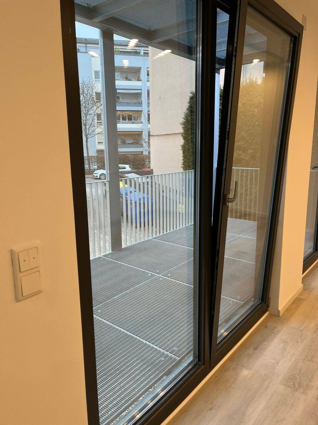 Sonnige Wohnung mit großem Balkon – Nürnberg – Vorschaubild 2