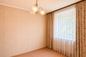 Wertsteigerungspotenzial in gefragter Lage - Haus mit Garten und Terrasse - Sanierungsbedürftig – 81927 München – Vorschaubild 4