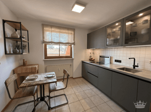 Sonnige 2 Zimmer DG Wohnung mit Dachterrasse in Waldtrudering – 81827 München – Vorschaubild 2