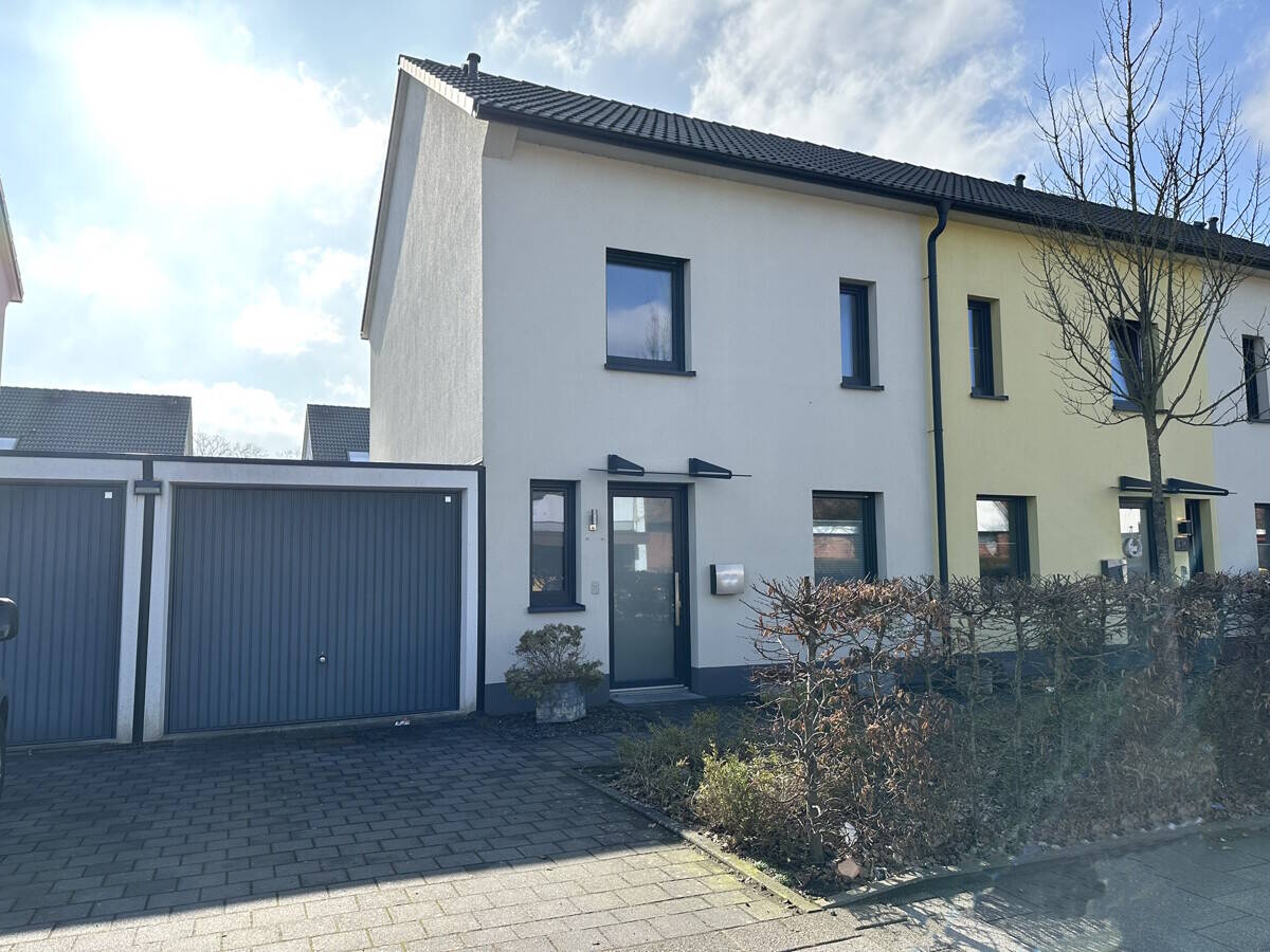 PURNHAGEN-IMMOBILIEN - Modernes und gepflegtes Reihenendhaus mit Garage in Bremen-Rönnebeck