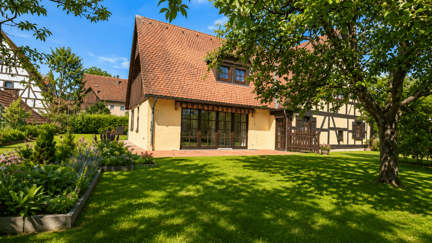 Ein- bis Zweifamilienhaus mit großem Garten & Doppelgarage in Nürnberg-Kornburg – Nürnberg – Vorschaubild 4