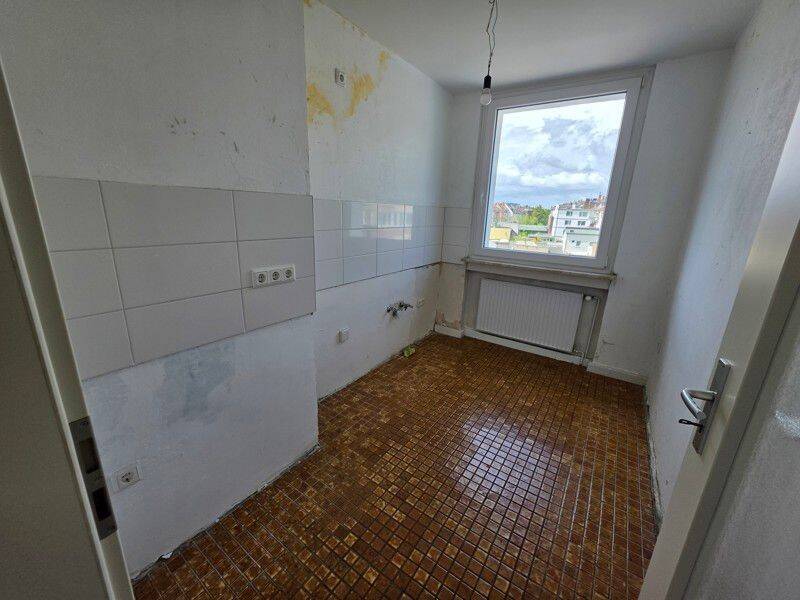 3-Zimmer-Wohnung mit neuem Bad+ Design-Vinyl-Böden in Oberbilk – Düsseldorf – Vorschaubild 6
