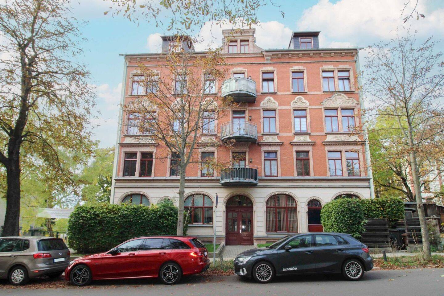 2- Raum- Wohnung mit einem offenen Grundriss, Balkon und Wannenbad in Hilbersdorf