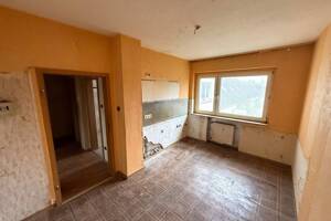 Renovierungsbedürftige 2,5-Zimmer-Wohnung mit großem Potenzial in begehrter Wohnlage – 40468 Düsseldorf – Vorschaubild 4