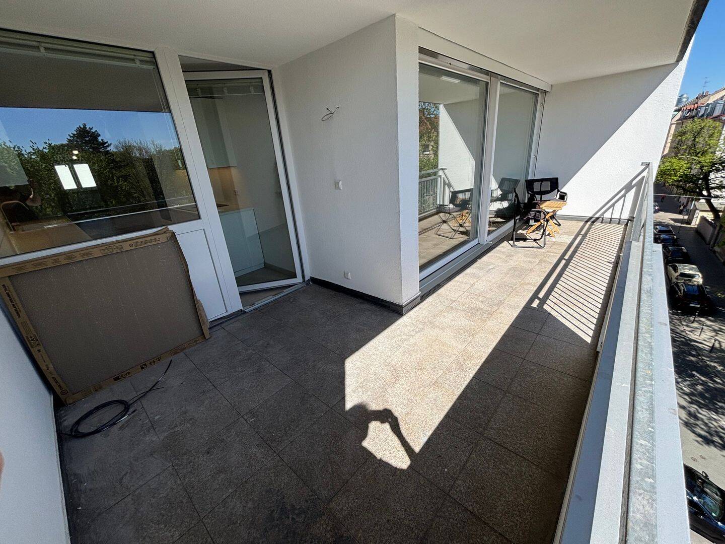 Neu renovierte 4-Zimmer-Wohnung mit Balkon, Aufzug & Tiefgarage am Cramer-Klett-Park – Nürnberg – Vorschaubild 6