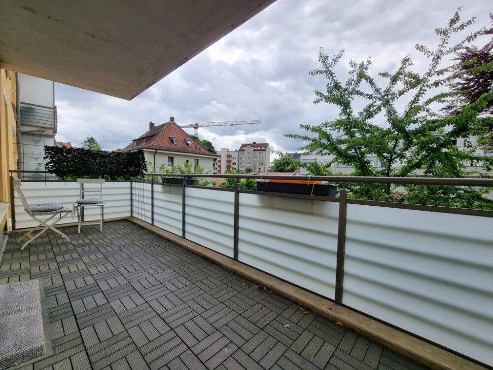 2 Zimmer Wohnung mit großem Balkon ...