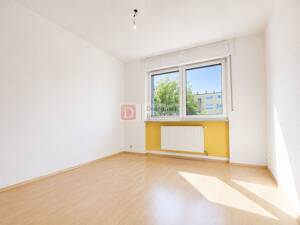 Top!! Charmantes Reihenmittelhaus mit 6 Zimmern, Garten und Garage – 60433 Frankfurt am Main – Vorschaubild 9