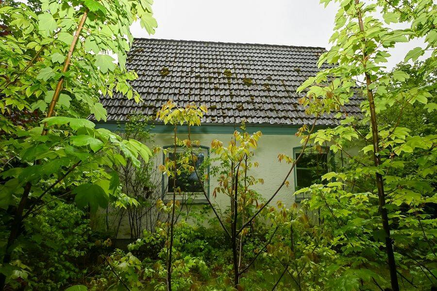 Grundstück mit Altbestand in gefragter Wohnlage von Ricklingen