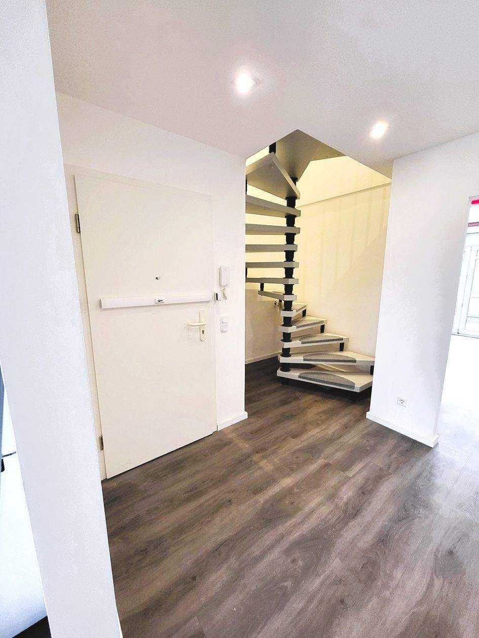 Exklusive 5 Z. Maisonette-Wohnung in Duisburg Meiderich– Stilvolles Wohnen auf höchstem Niveau! – Duisburg – Vorschaubild 3