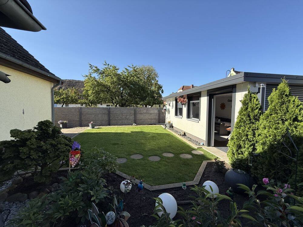 Die perfekte Symbiose aus ländlicher Idylle und urbaner Nähe! Zweifamilienhaus in Banzkow – Banzkow – Vorschaubild 2