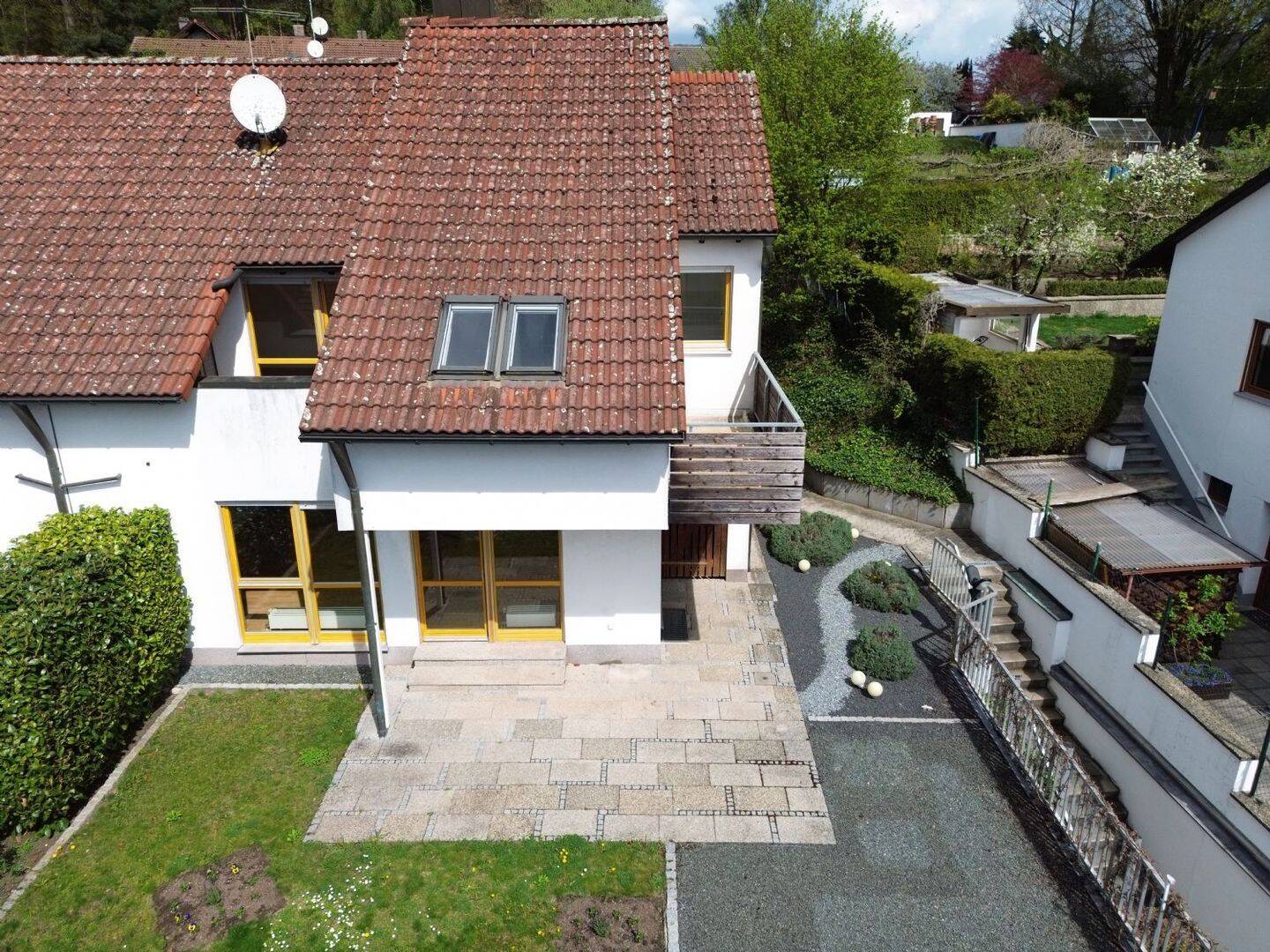 Sofort verfügbare Doppelhaushälfte mit Garten in ruhiger Wohnlage von Nürnberg-Brunn – Nürnberg – Vorschaubild 2