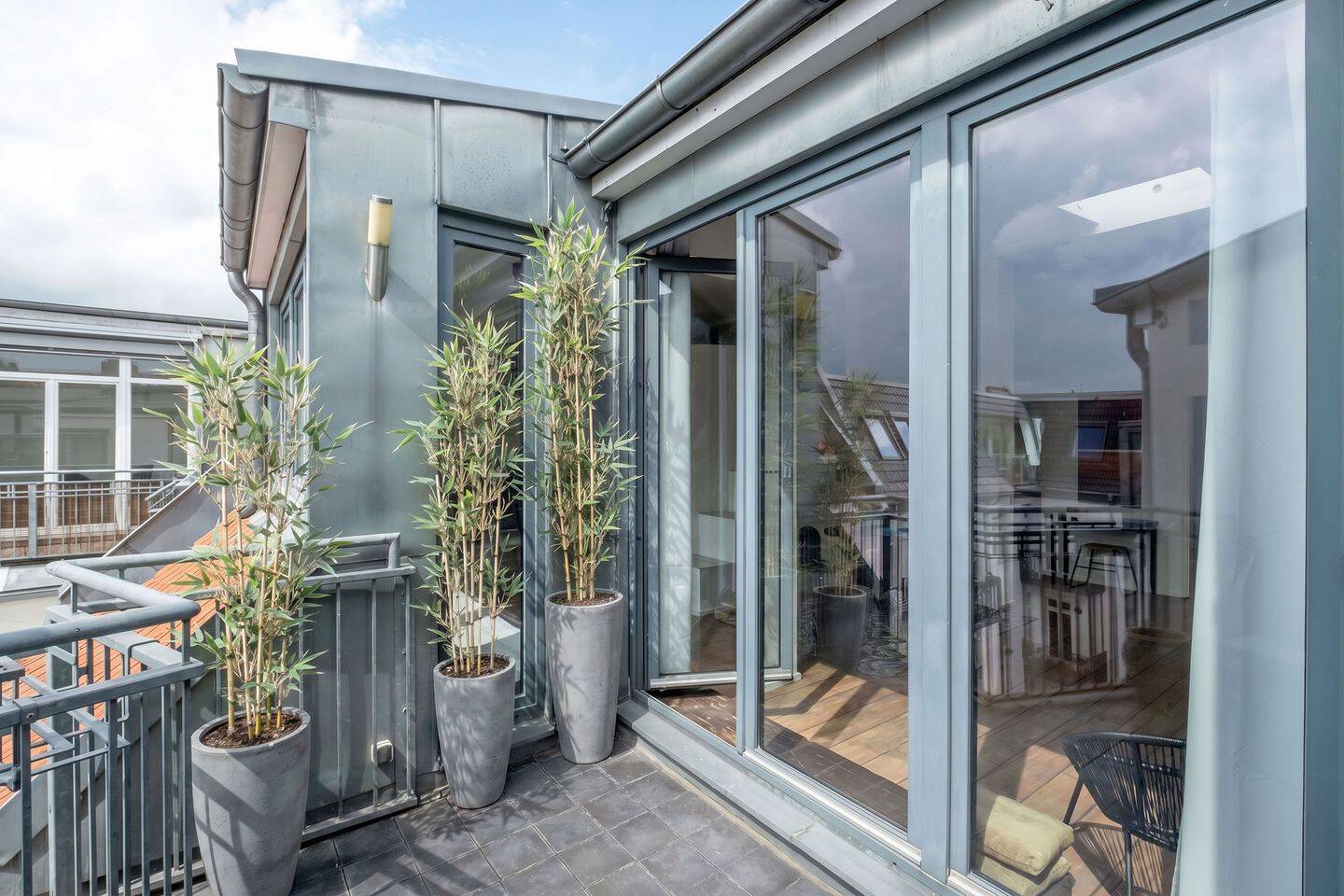 Einzigartiges Dachgeschossloft mit Terrasse und Kamin im begehrten Wichertkiez – Berlin – Vorschaubild 2