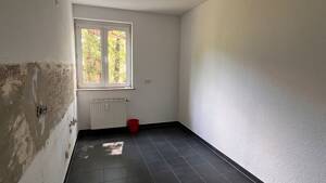*helle und großzügige 2-Zimmer-Wohnung in ruhiger und grüner Lage* – 1187 Dresden – Vorschaubild 9
