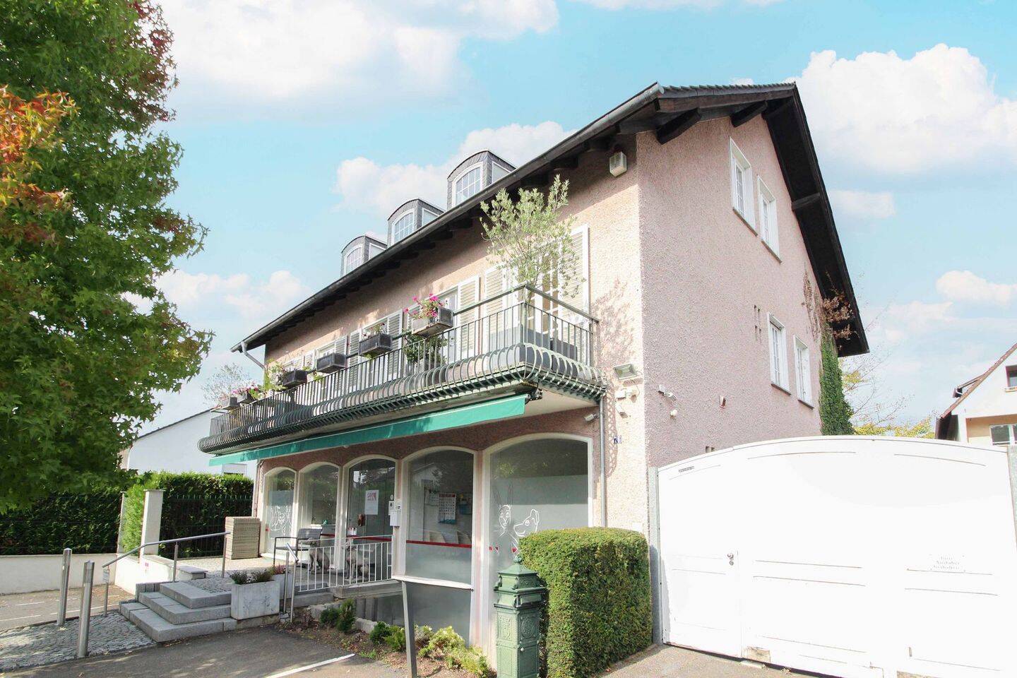 Einzigartige und charmante Maisonettewohnung in Bonn Holzlar mit 3 Balkonen und großem Garten – Bonn – Bild 1 von 9