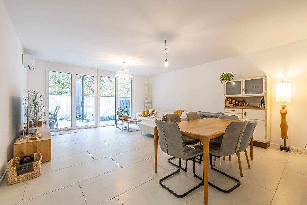 Exklusives Wohngefühl: Neuwertige Erdgeschosswohnung in Hochparterre-Lage in Karlsruhe-Durlach