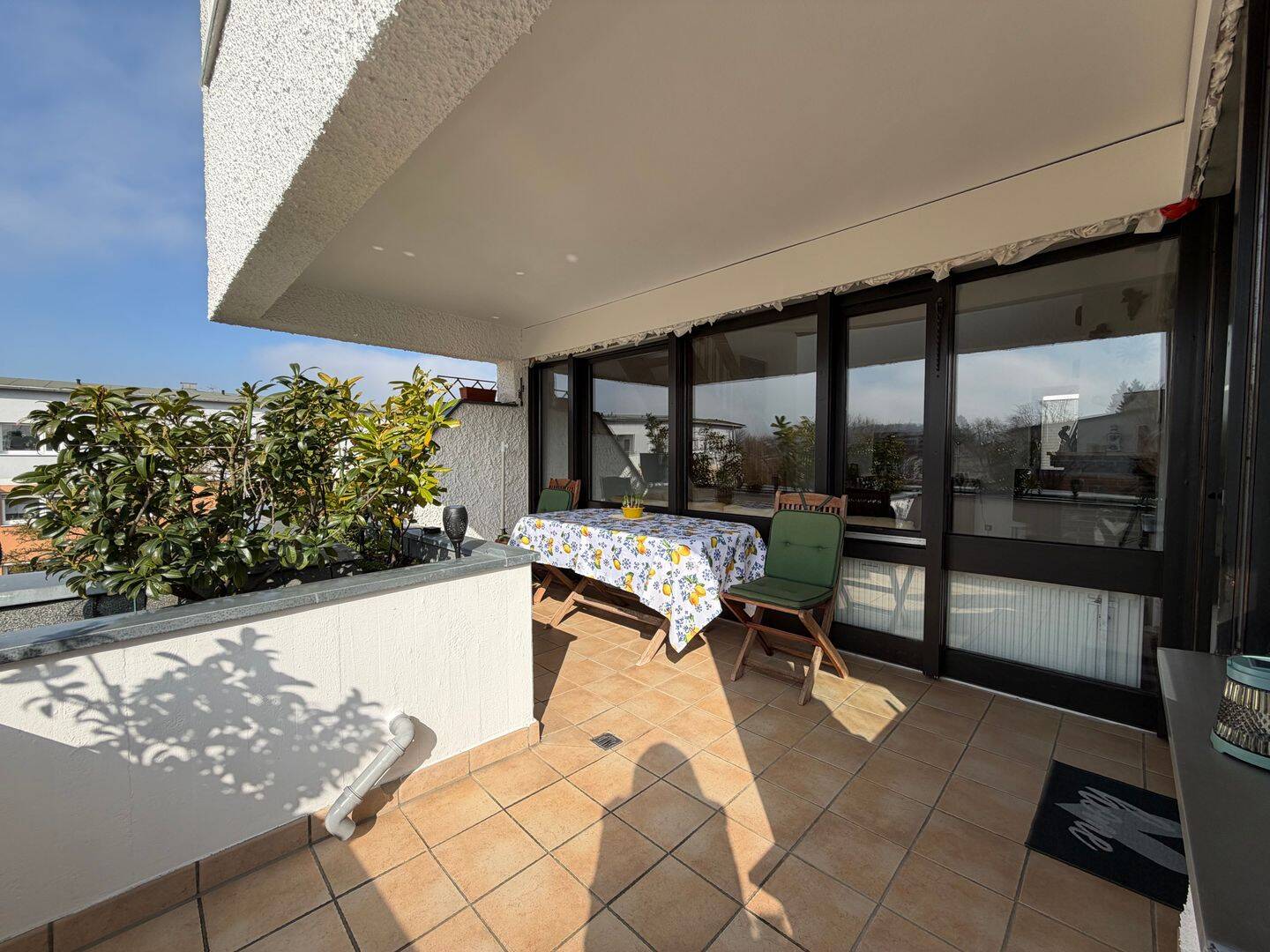 Ein Zuhause über den Dächern Regensburgs Lichtdurchflutete Penthouse-Maisonette mit Galerie und sonniger Südterrasse – Regensburg – Vorschaubild 5