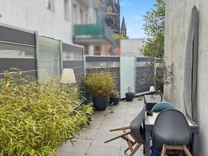 3-Zimmer-Wohnung mit großer Terrasse und Stellplätzen in Solingen - Eigennutzung oder Kapitalanlage