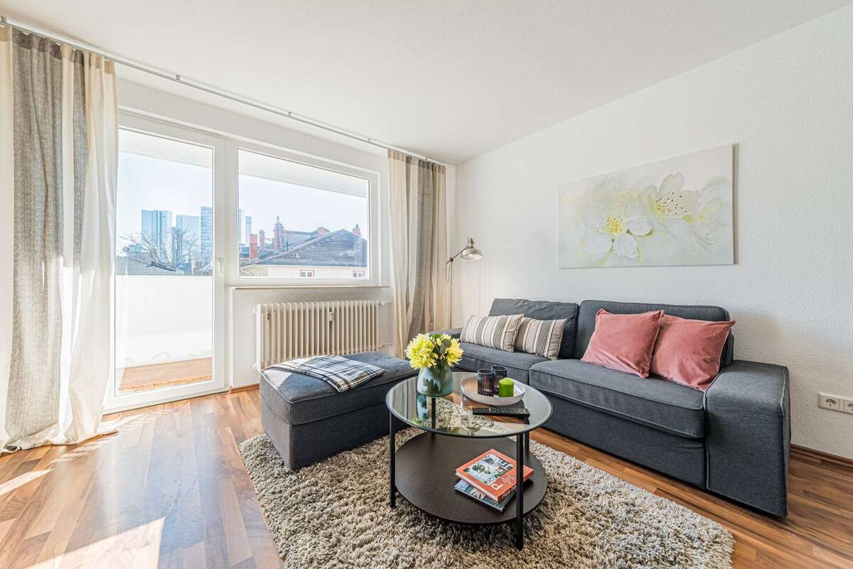 Möblierte Wohnung auf Zeit zu vermieten: – 60323 Frankfurt am Main – Bild 1 von 9
