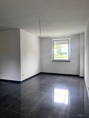 EXKLUSIVE NEUBAU-DOPPELHAUSHÄLFTE MIT TERRASSE UND GARTEN IN DORTMUND-MARTEN – 44379 Dortmund – Vorschaubild 7
