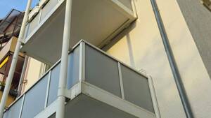 Zentral gelegene 2-3 Zimmer-Wohnung mit schönem Feierabend-Balkon – 70327 Stuttgart – Vorschaubild 3