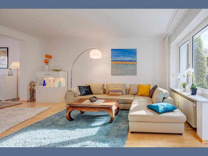 Möbliert: Große Terrassenwohnung in München-Bogenhausen – München – Bild 1 von 9
