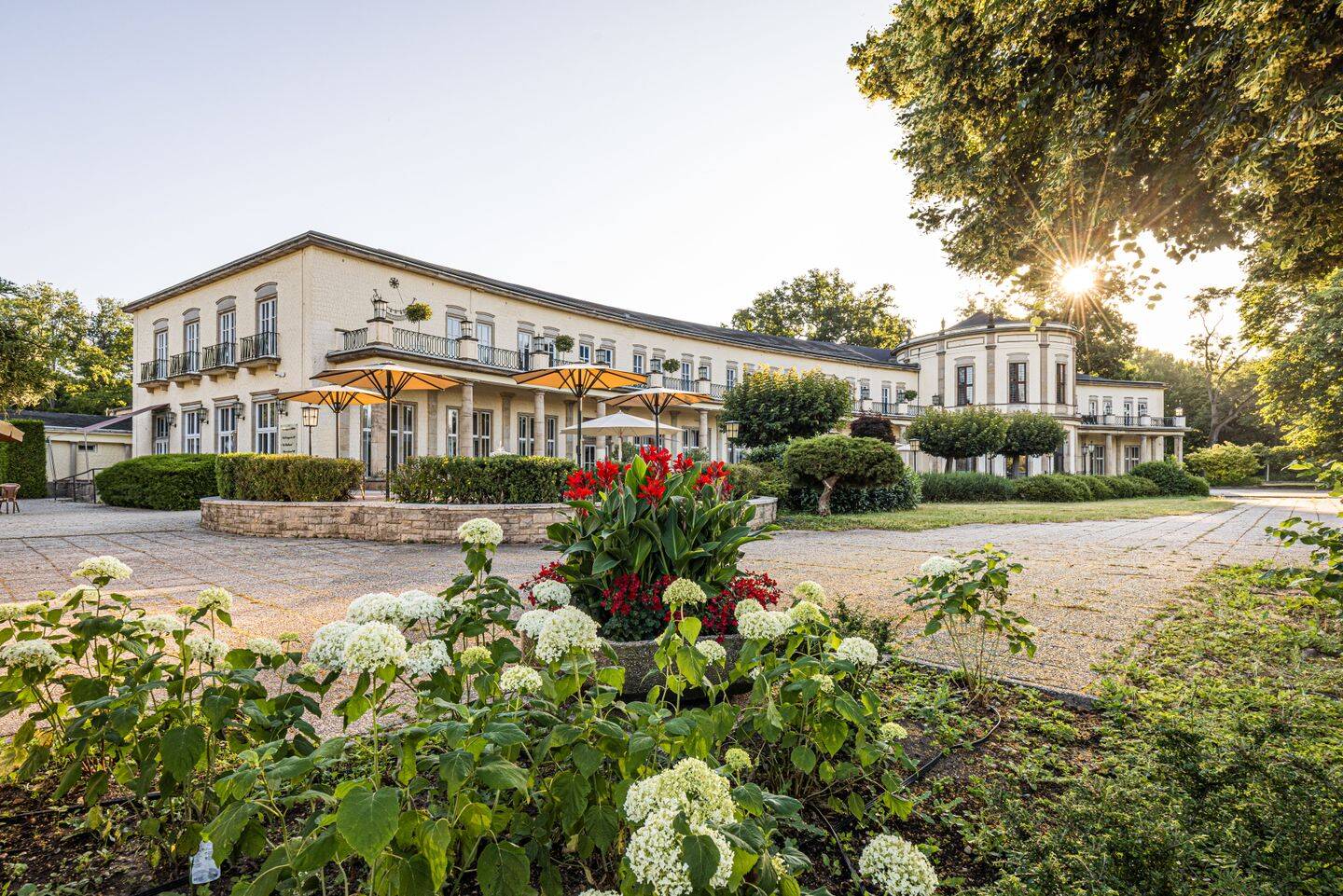 Außergewöhnliches Parkschloss mit Stil, Geschichte und Investmentchance
