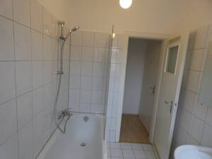 Helle 2 Raum-Wohnung mit neuwertiger Einbauküche im DG - helles Bad + neuw. Dämmung auch im DG NKM 450,00 ab 01.09.2026 oder später – 45144 Essen – Vorschaubild 9
