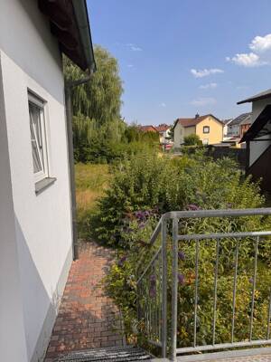3-Zimmer-Erdgeschosswohnung mit Terrasse, Gartenanteil, Garage & Stellplatz in Regenstauf – 93128 Regenstauf – Vorschaubild 3