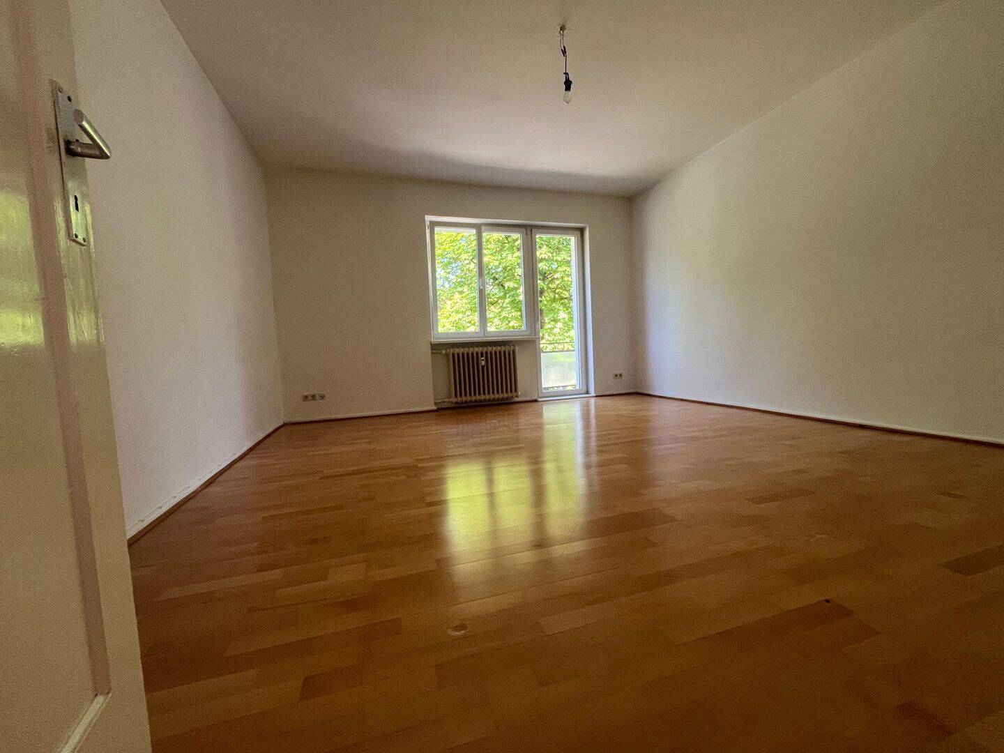 Helle 2-Zimmer-Wohnung mit Balkon und EBK - UNIT 03