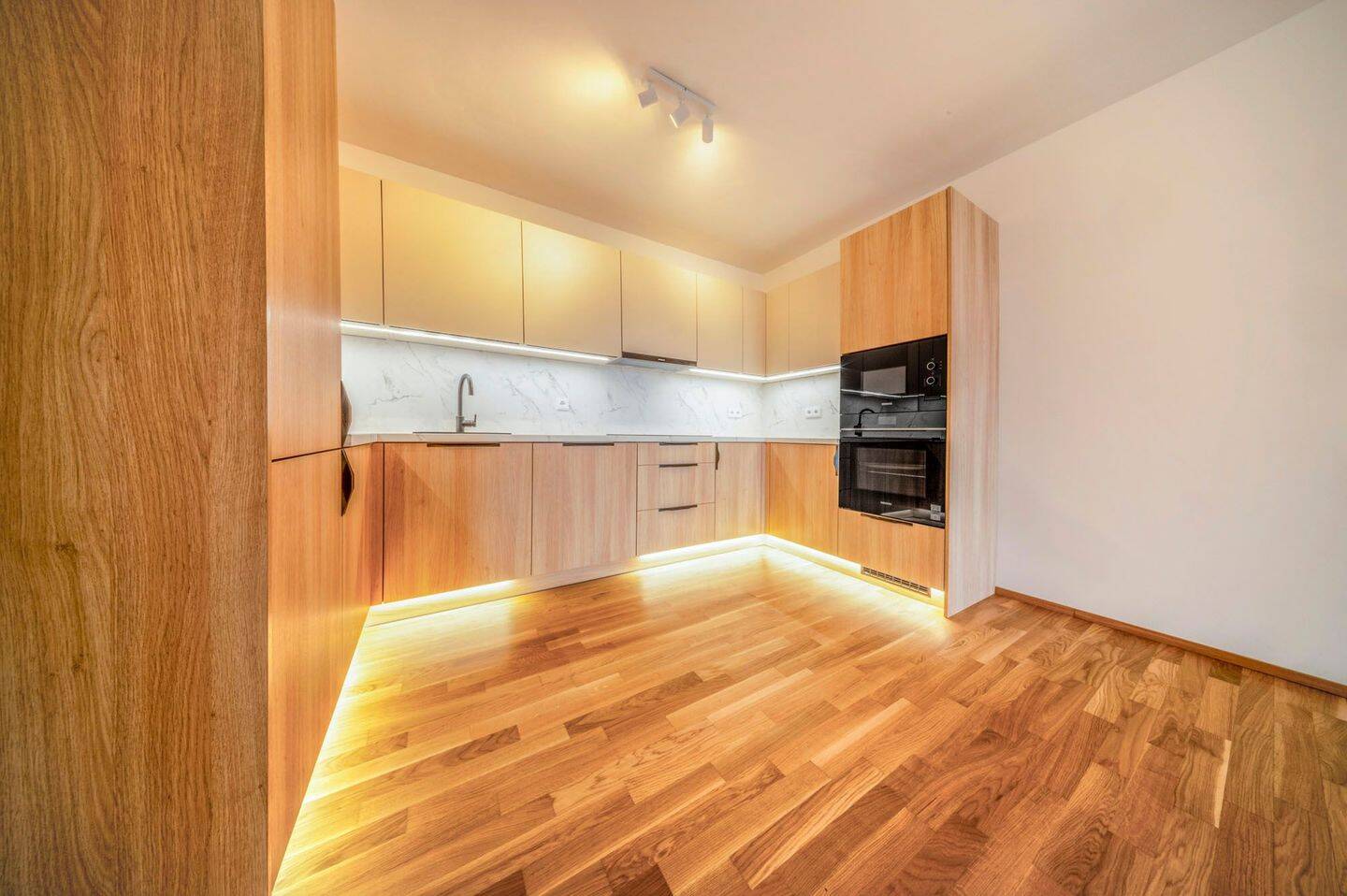3-Zimmer-Wohnung mit Einbauküche in Tech-Metropole Dresden