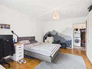 Gepflegte 3 Zimmer Wohnung mit Balkon in begehrter Lage von München Bogenhausen – 81927 München – Vorschaubild 9