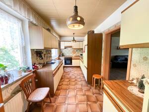 Schöne Doppelhaushälfte mit großem Garten in Siegen! – 57072 Siegen – Vorschaubild 6